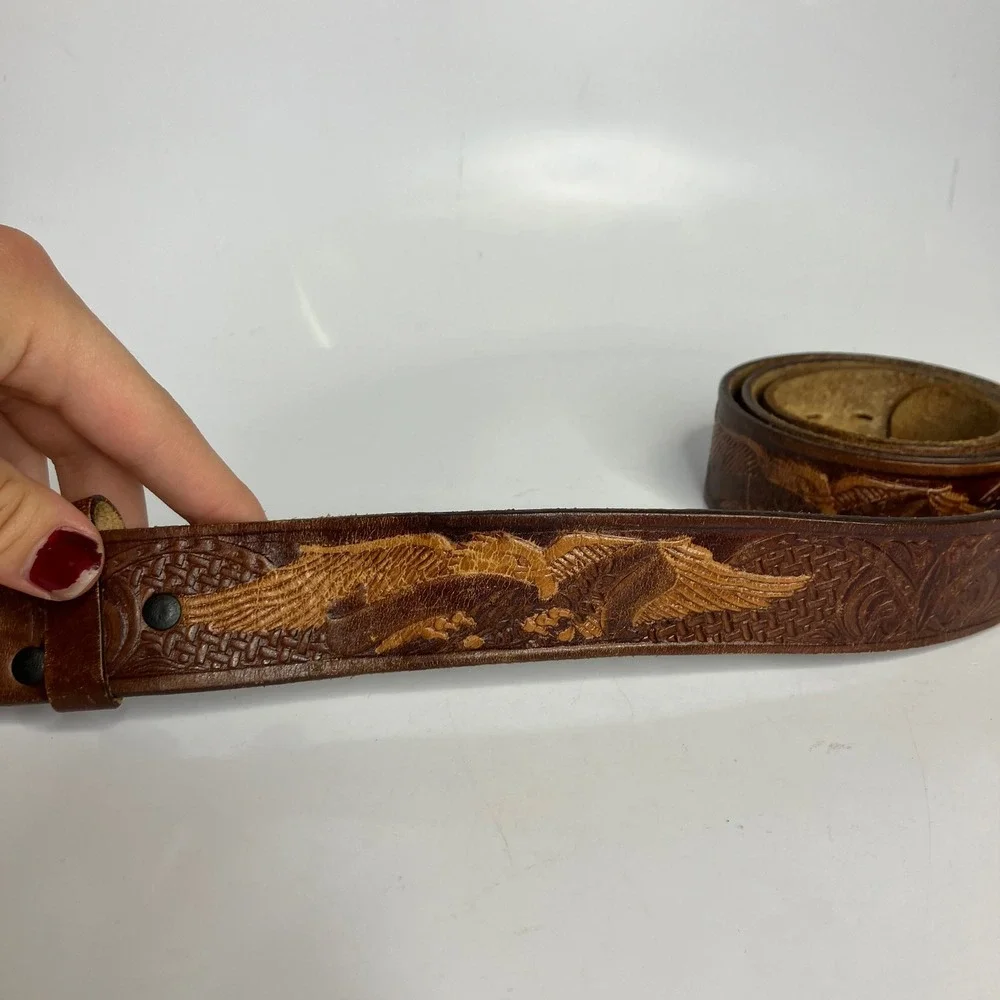 Handmade Eagle embossed leather belt men's size 40 casual patriotic‎